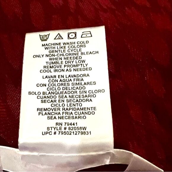 Secret Treasures burgundy chemise robe set size Medium - Picture 16 of 17